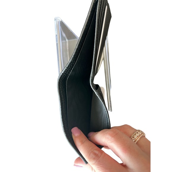 Gucci Jumbo GG Wallet  Gucci black jumbo GG wallet